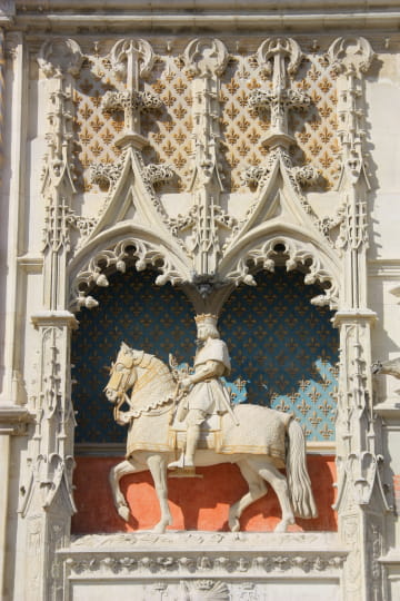 Château royal de Blois - Statue de Louis XII à cheval ©Daniel Lepissier